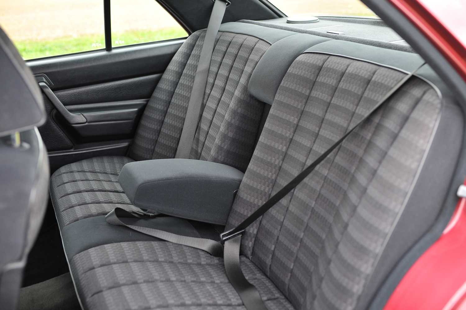 Used Mercedes-Benz 190 1993 for sale - 76565094: Photo 22