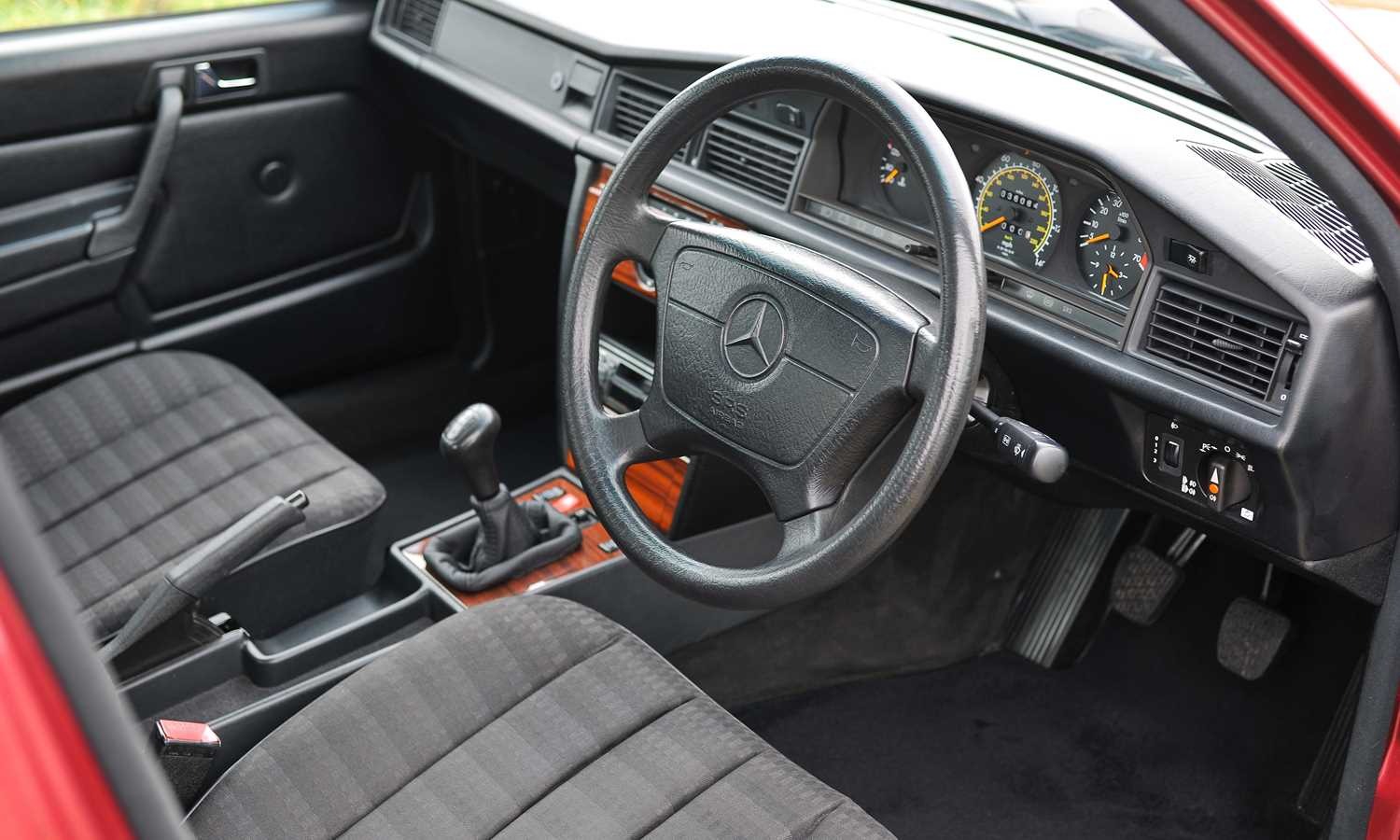 Used Mercedes-Benz 190 1993 for sale - 76565094: Photo 3