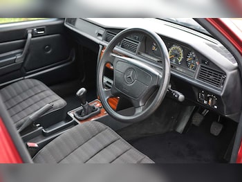 Used Mercedes-Benz 190 1993 for sale - 76565094: Photo