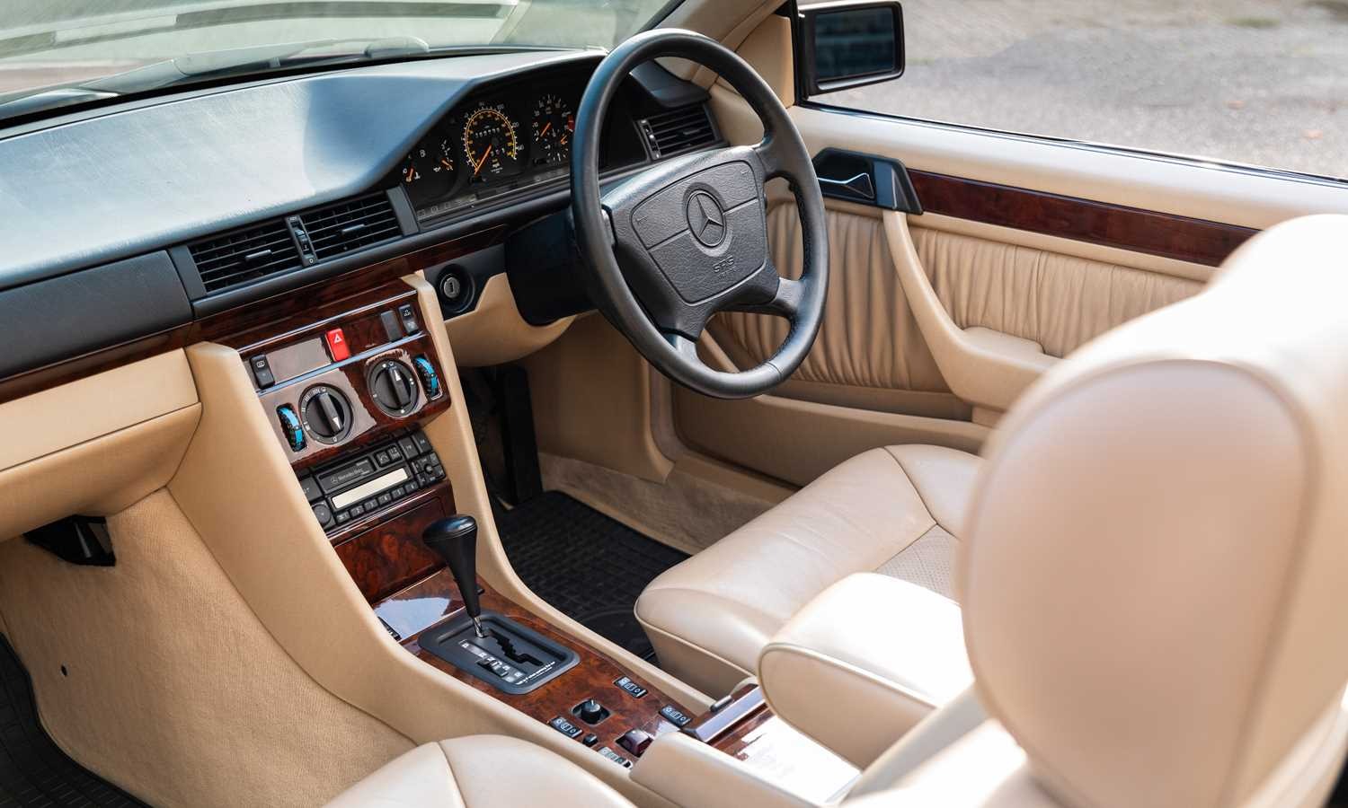 Used Mercedes-Benz E Class 1994 for sale - 76391818: Photo 4