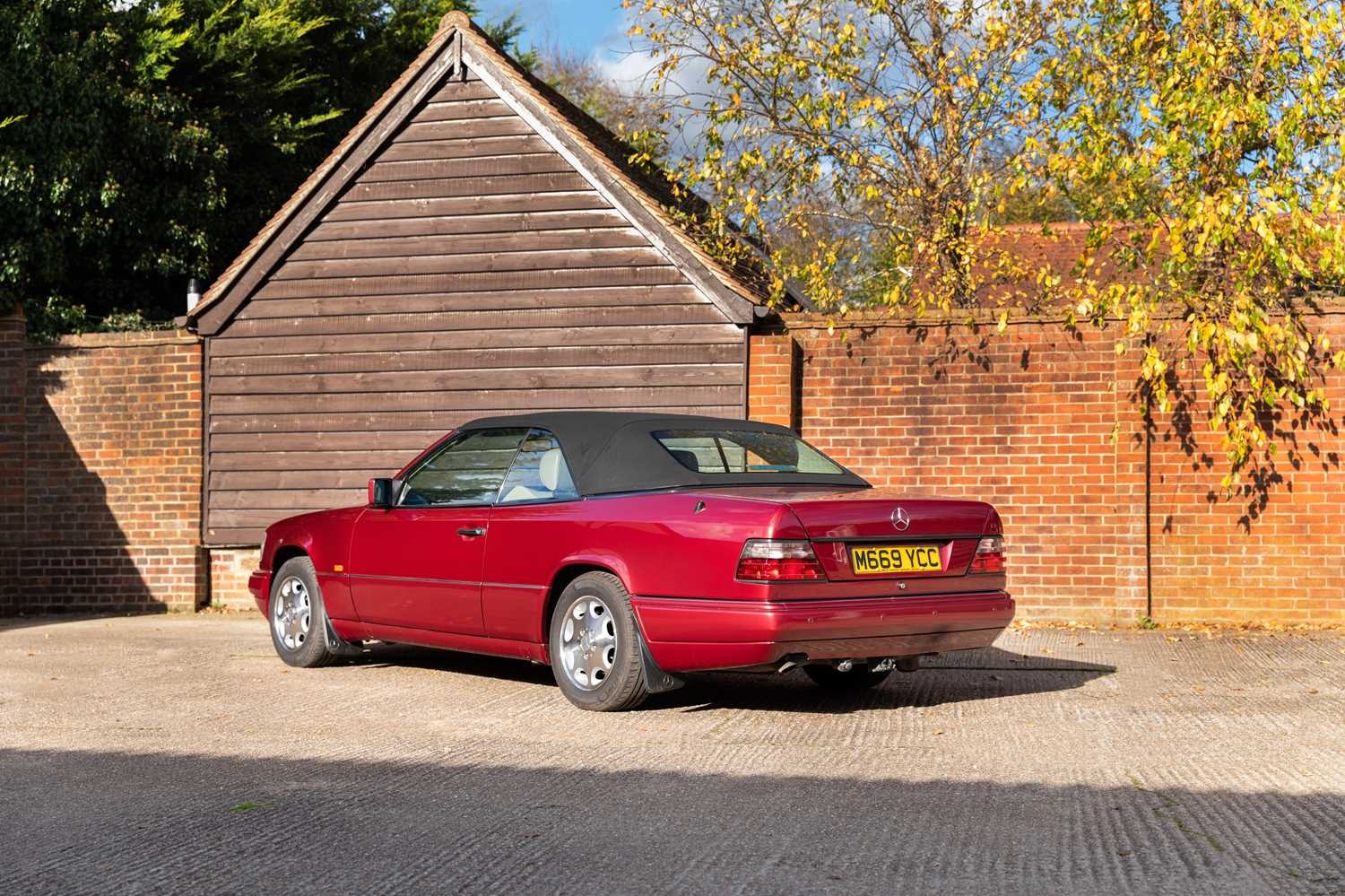 Used Mercedes-Benz E Class 1994 for sale - 76391818: Photo 9