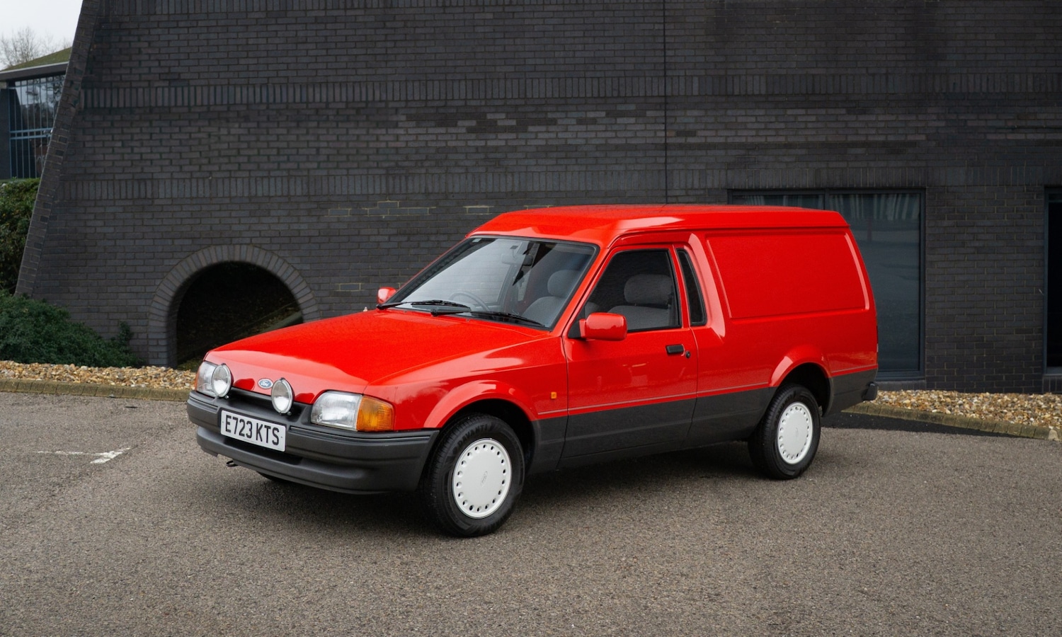 Used Ford Escort 1988 for sale - 77492752: Photo 1