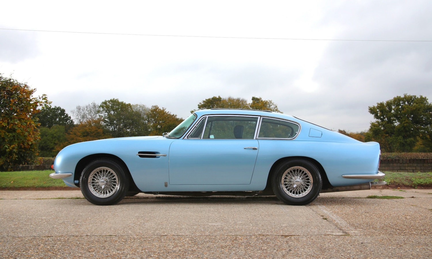 Used Aston Martin DB6 1968 for sale - 77530108: Photo 2