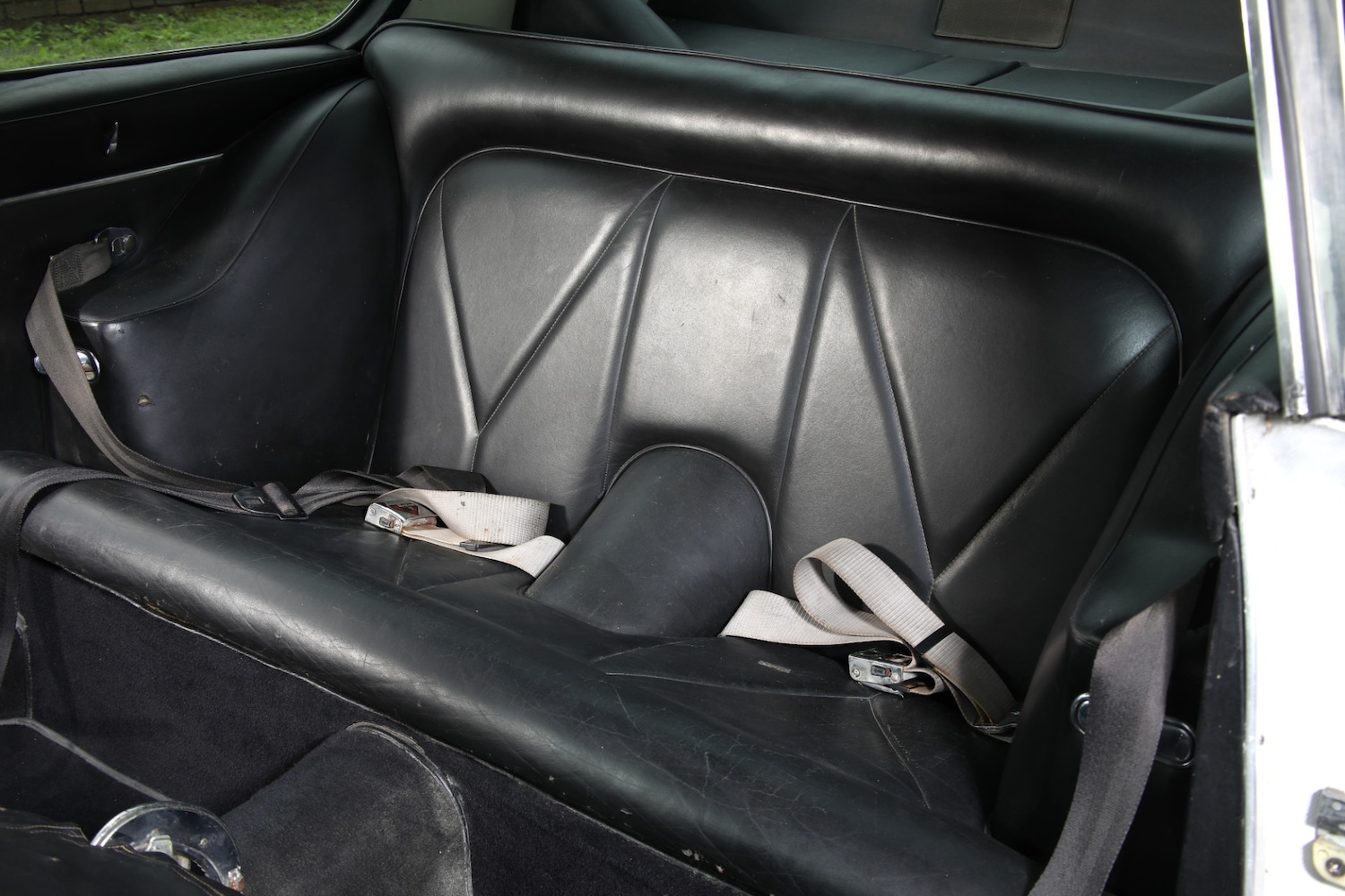 Used Aston Martin DB6 1968 for sale - 77530108: Photo 24