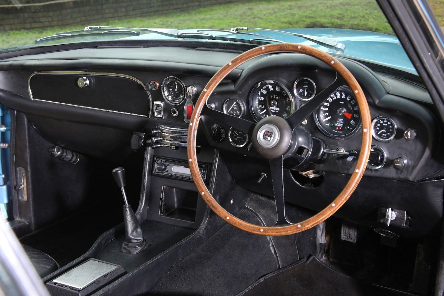 Used Aston Martin DB6 1968 for sale - 77530108: Photo 25