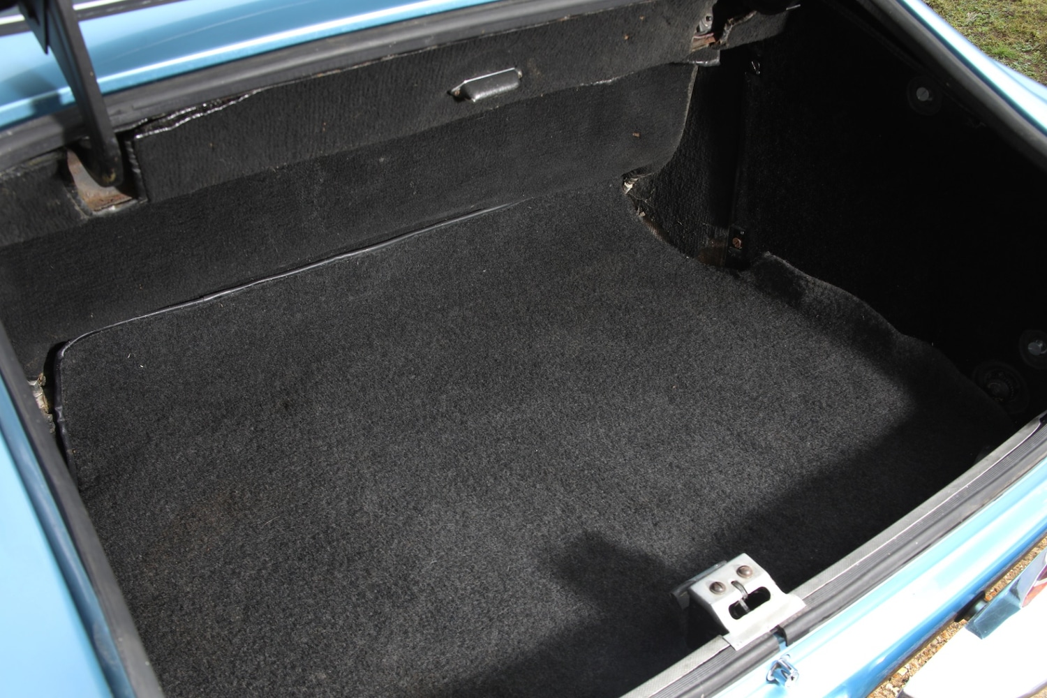 Used Aston Martin DB6 1968 for sale - 77530108: Photo 29