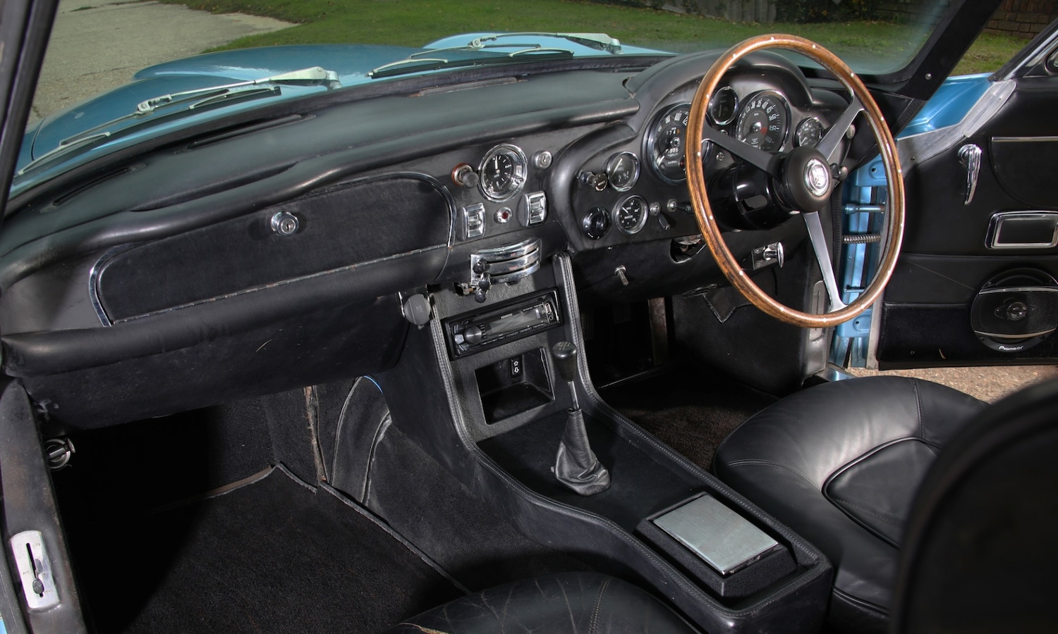 Used Aston Martin DB6 1968 for sale - 77530108: Photo 4