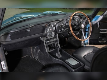 Used Aston Martin DB6 1968 for sale - 77530108: Photo