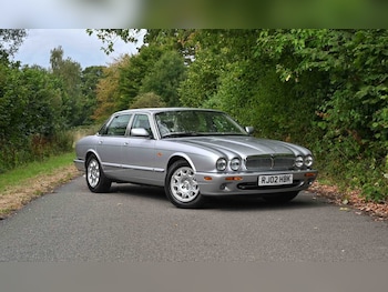 Used Jaguar XJ 2002 for sale - 75774618: Photo