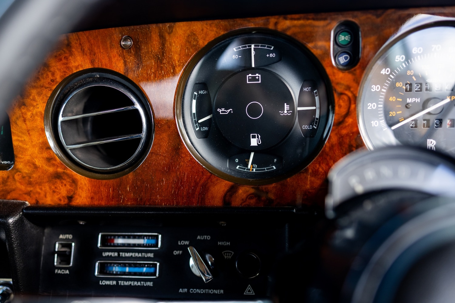 Used Rolls-Royce Corniche 1982 for sale - 76402018: Photo 10