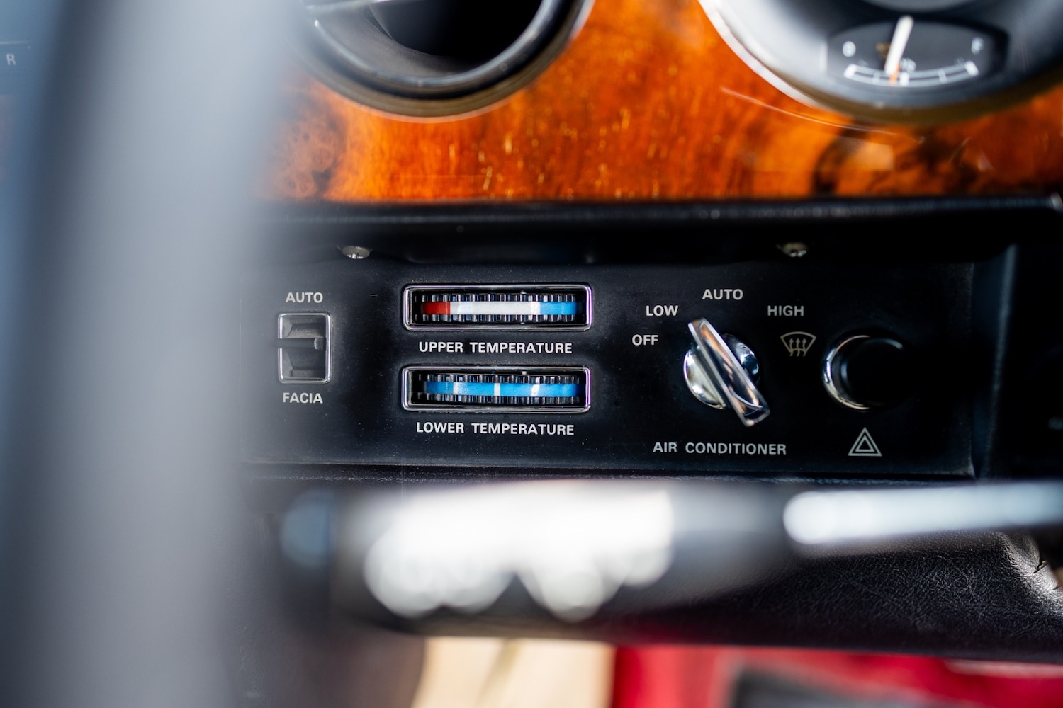 Used Rolls-Royce Corniche 1982 for sale - 76402018: Photo 15