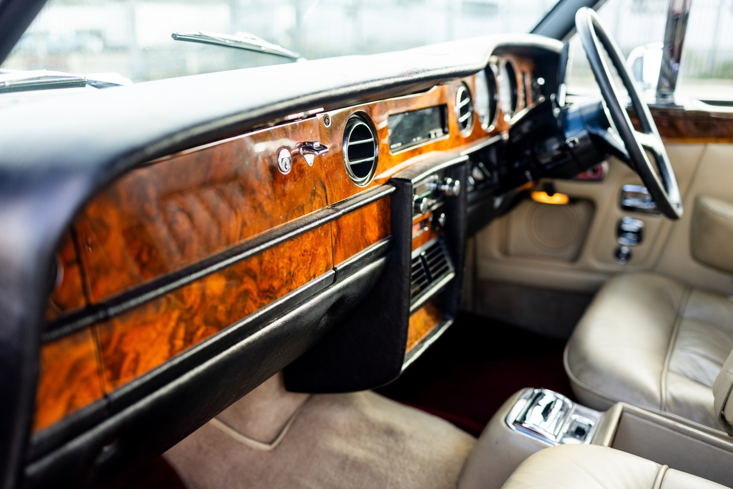Used Rolls-Royce Corniche 1982 for sale - 76402018: Photo 16