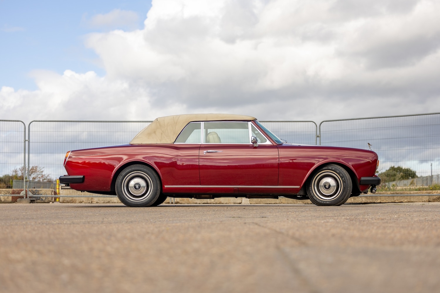 Used Rolls-Royce Corniche 1982 for sale - 76402018: Photo 24