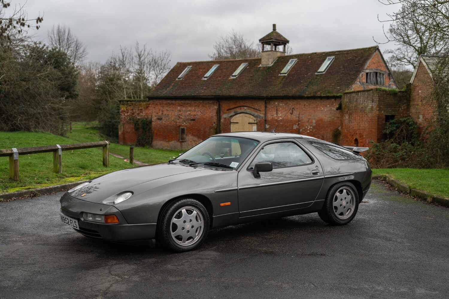 Used Porsche 928 1993 for sale - 77541858: Photo 12
