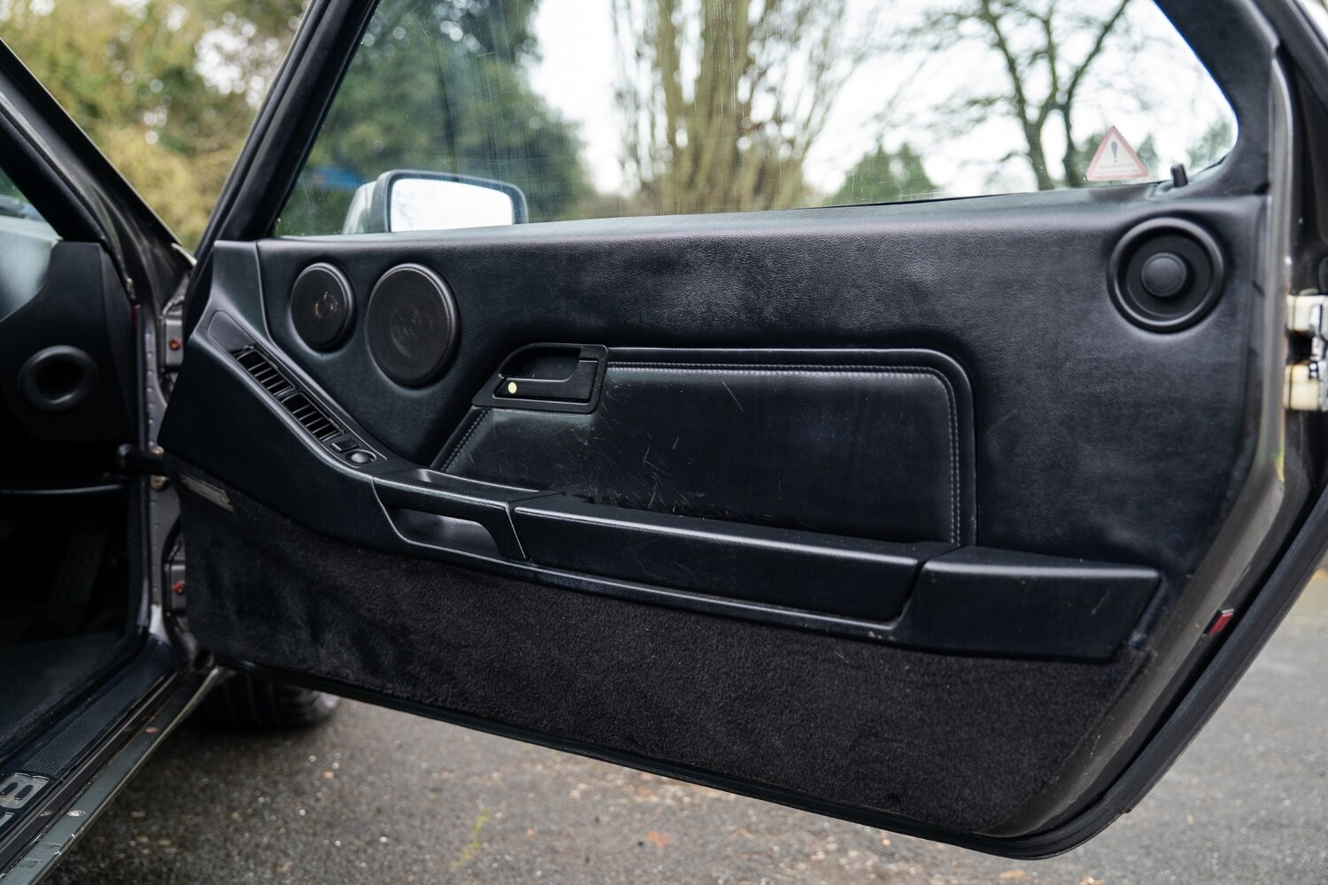 Used Porsche 928 1993 for sale - 77541858: Photo 36