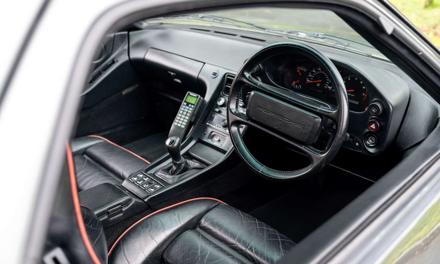 Used Porsche 928 1993 for sale - 77541858: Photo 4