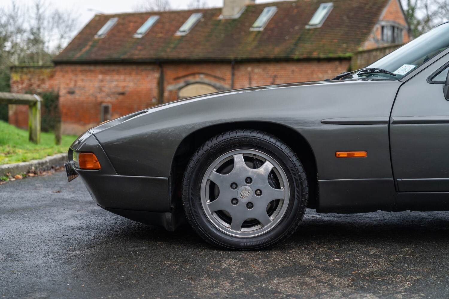 Used Porsche 928 1993 for sale - 77541858: Photo 44