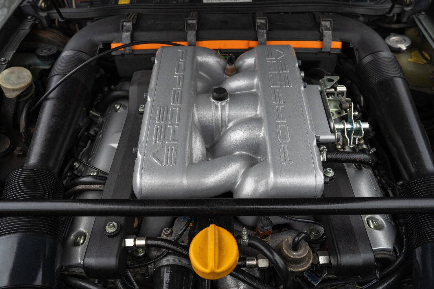 Used Porsche 928 1993 for sale - 77541858: Photo 64