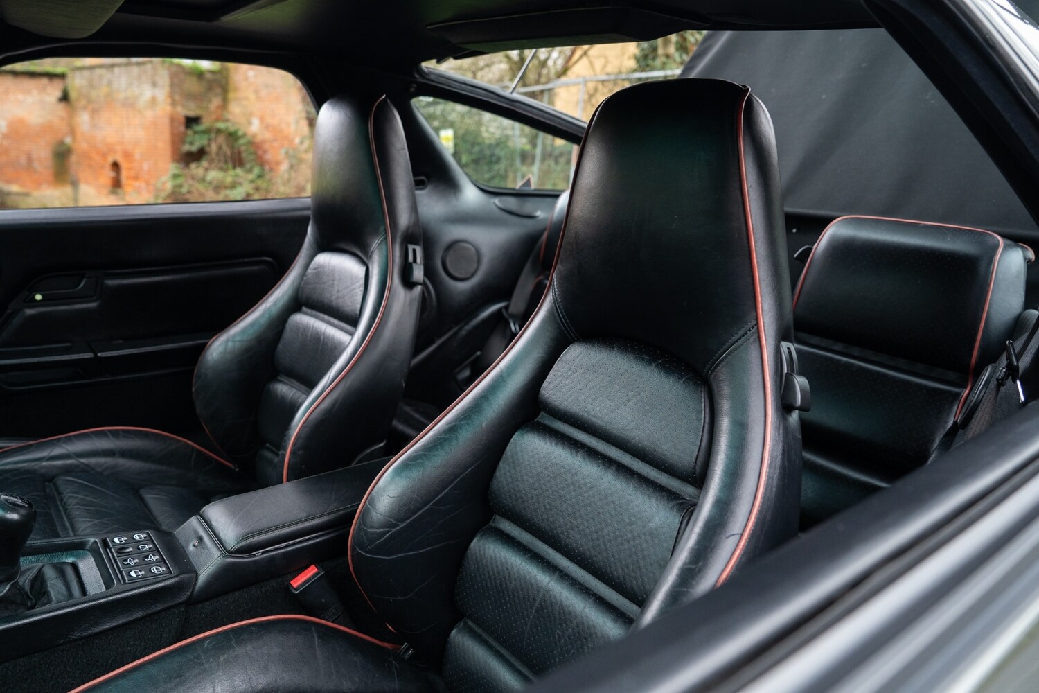 Used Porsche 928 1993 for sale - 77541858: Photo 66