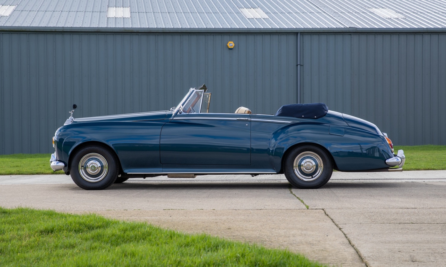 Used Rolls-Royce Silver Cloud 2016 for sale - 77591495: Photo 2