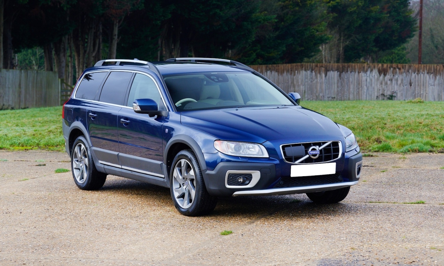 Used Volvo XC70 2012 for sale - 77542558: Photo 1