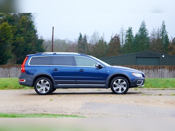Used Volvo XC70 2012 for sale - 77542558: Photo