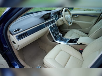 Used Volvo XC70 2012 for sale - 77542558: Photo