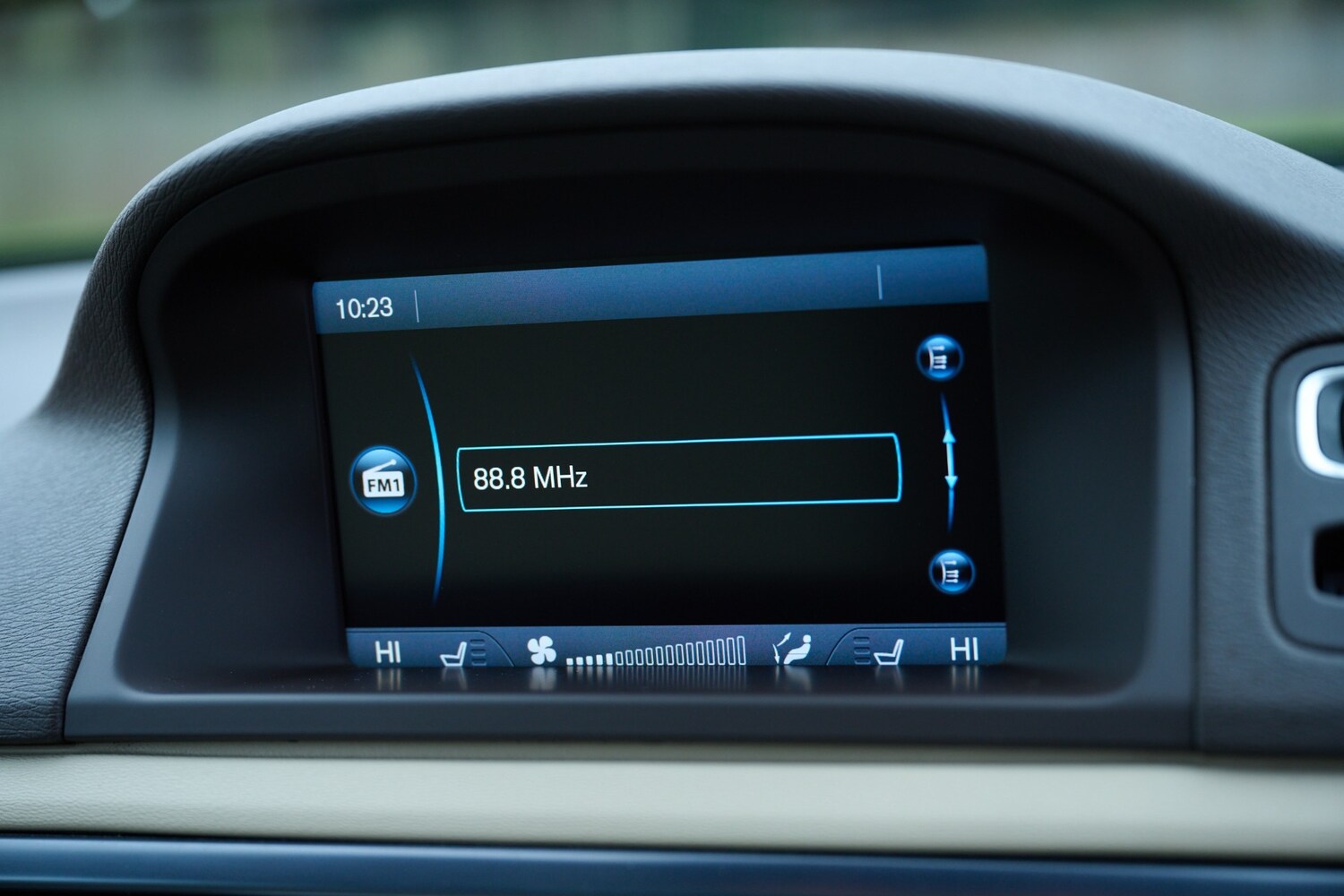 Used Volvo XC70 2012 for sale - 77542558: Photo 50