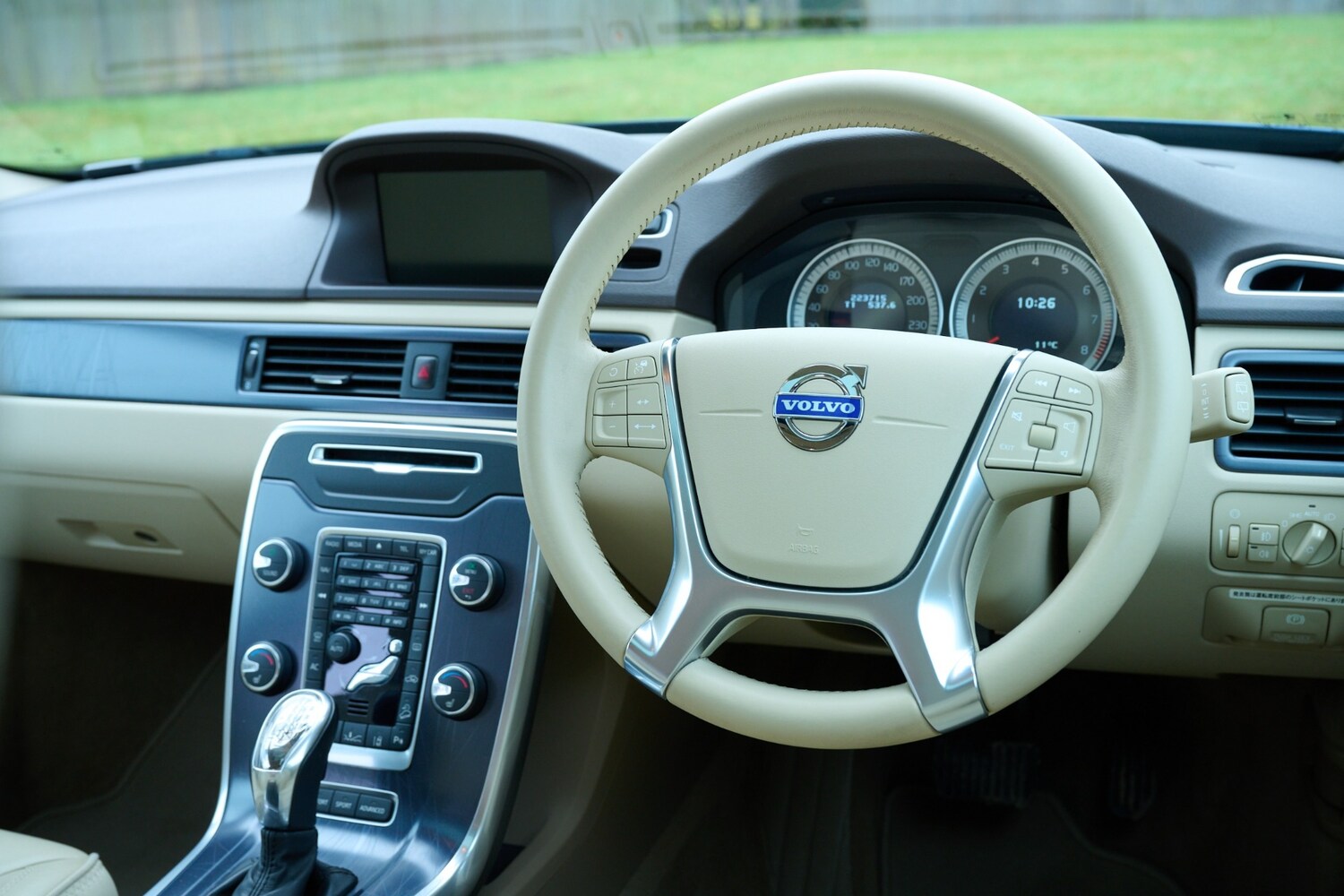 Used Volvo XC70 2012 for sale - 77542558: Photo 61