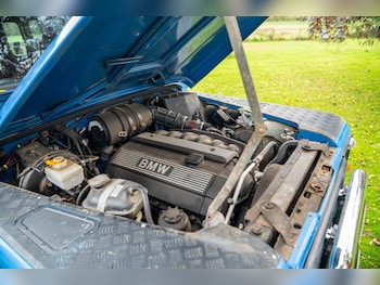 Used Land Rover Defender 90 undefined for sale - 76391183: Photo