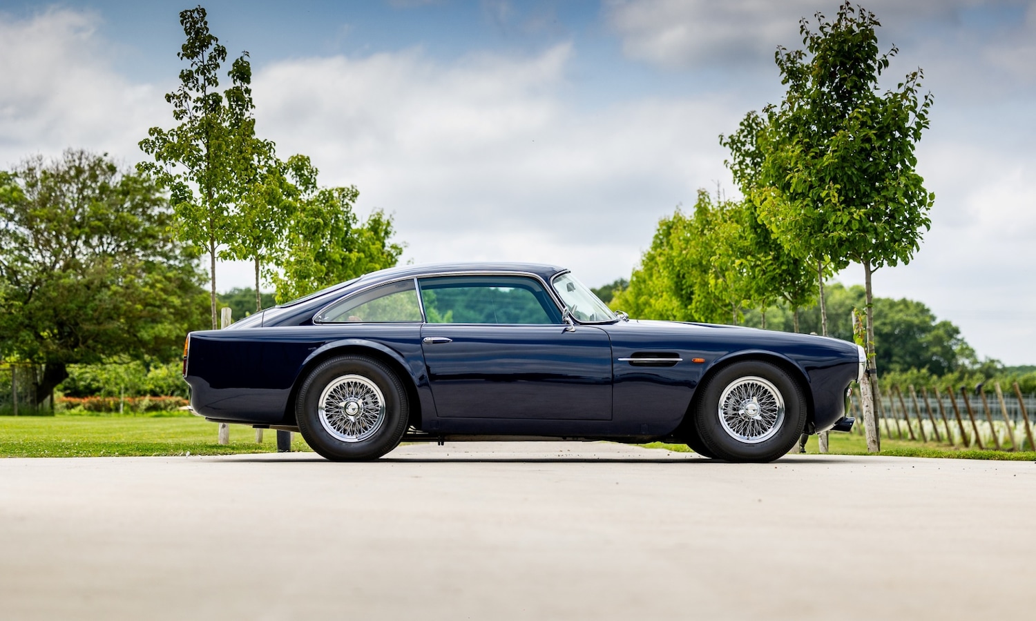 Used Aston Martin DB4 1959 for sale - 77459990: Photo 2