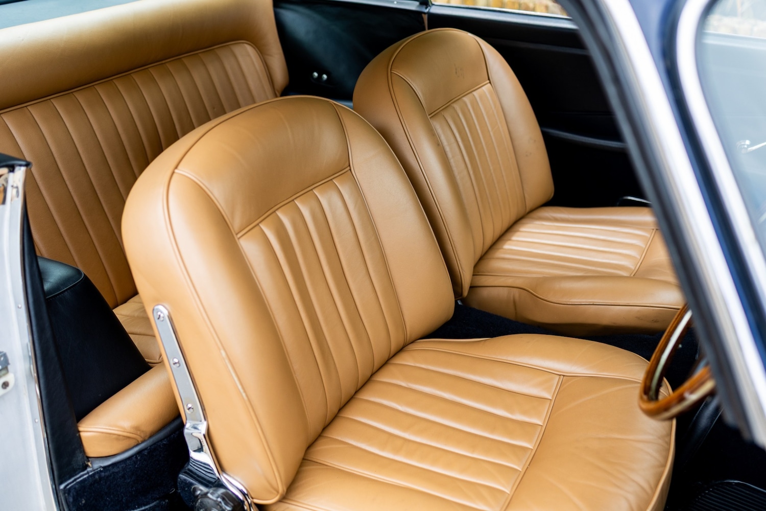 Used Aston Martin DB4 1959 for sale - 77459990: Photo 55