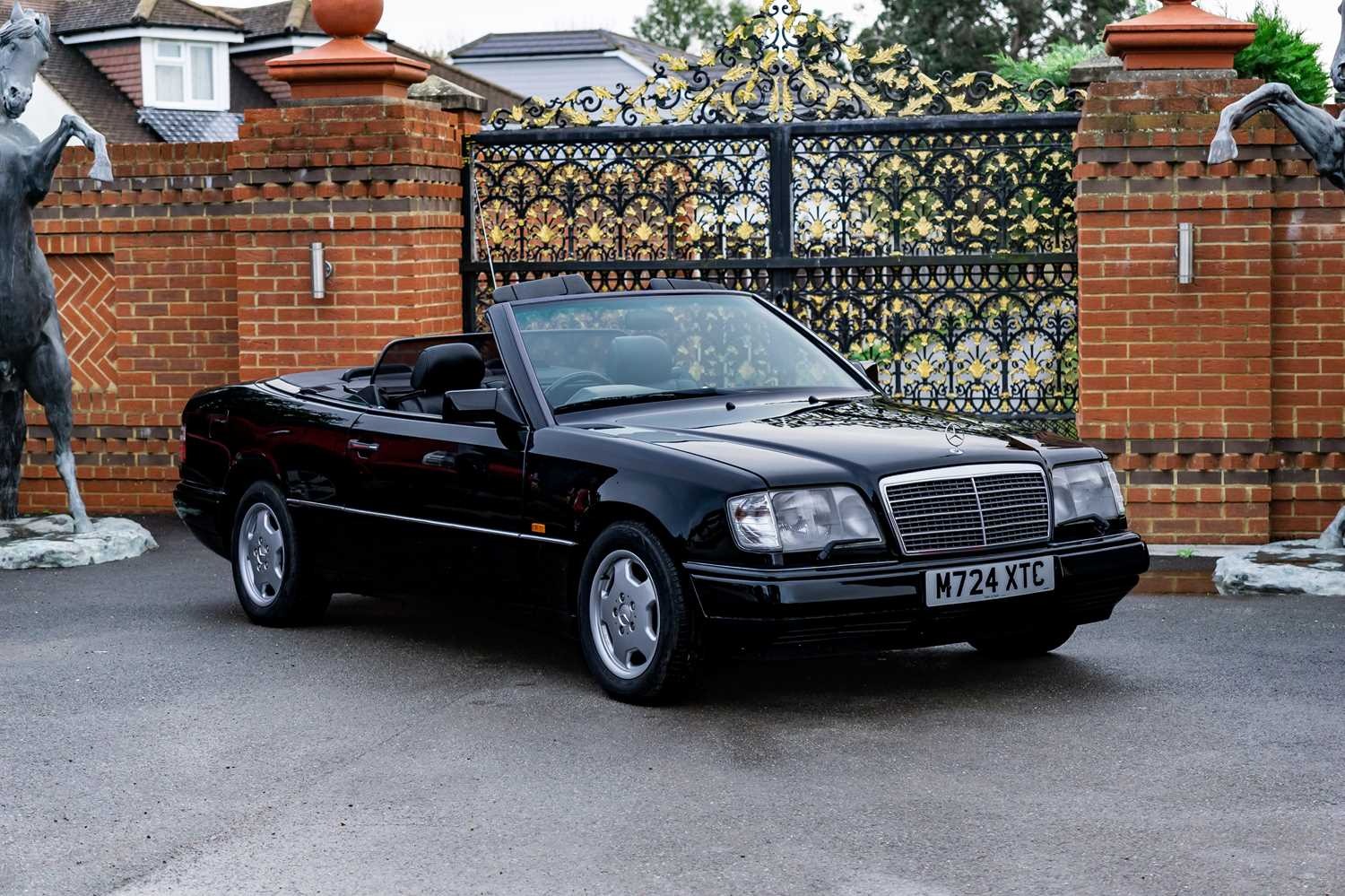 Used Mercedes-Benz E Class 1995 for sale - 76554357: Photo 16