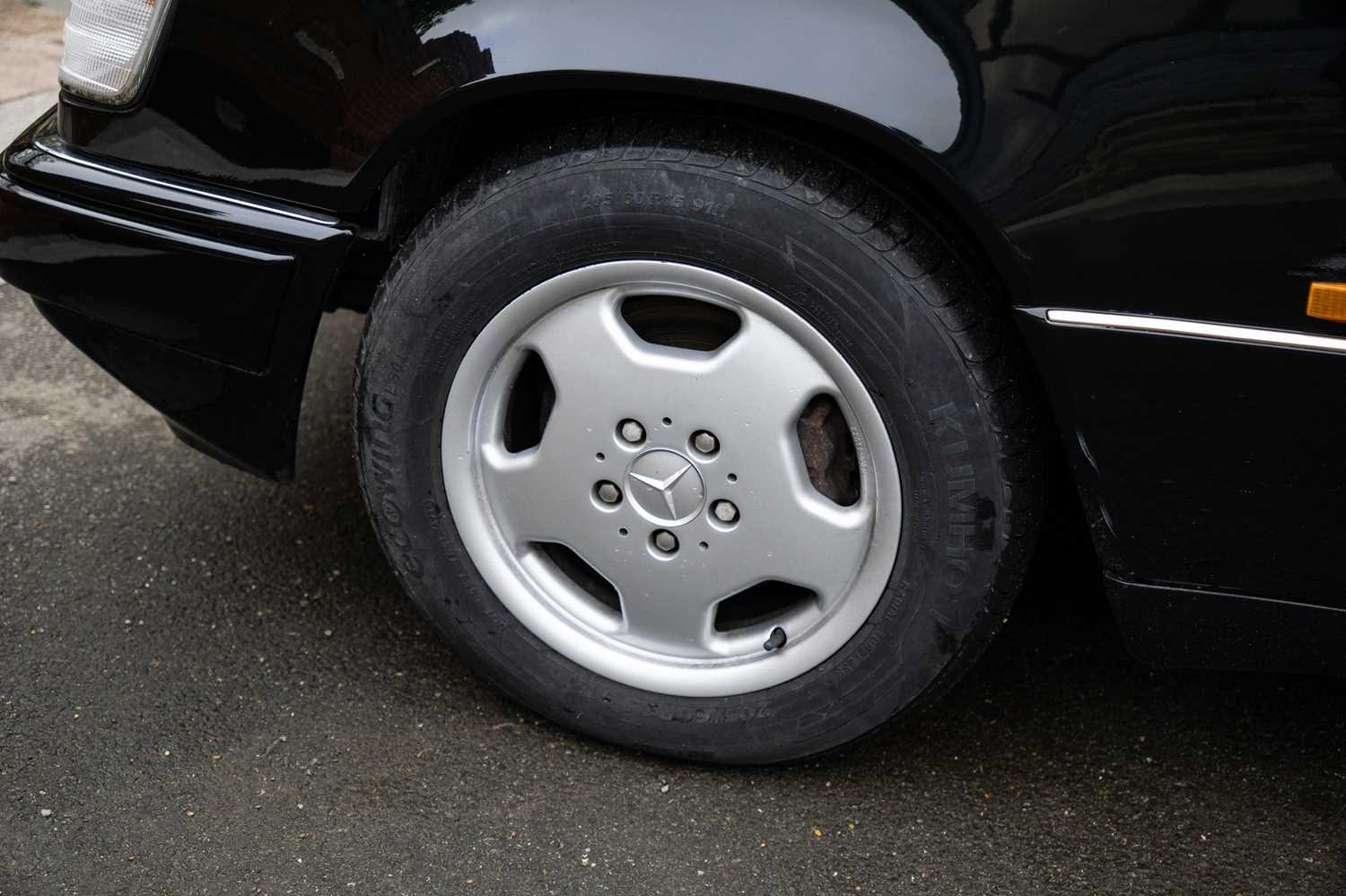 Used Mercedes-Benz E Class 1995 for sale - 76554357: Photo 26