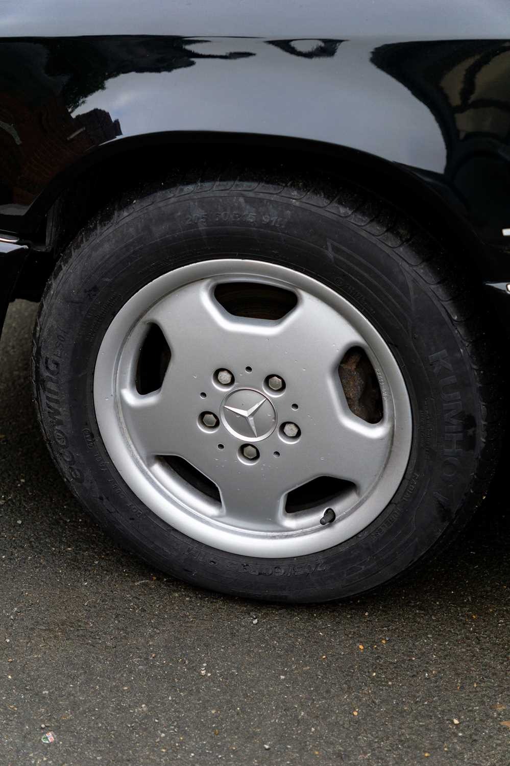 Used Mercedes-Benz E Class 1995 for sale - 76554357: Photo 27