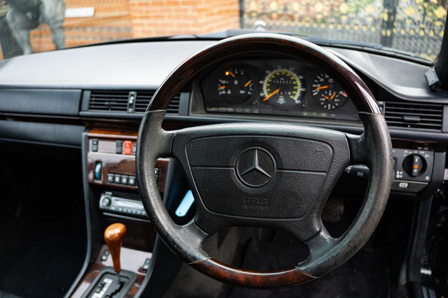 Used Mercedes-Benz E Class 1995 for sale - 76554357: Photo 35