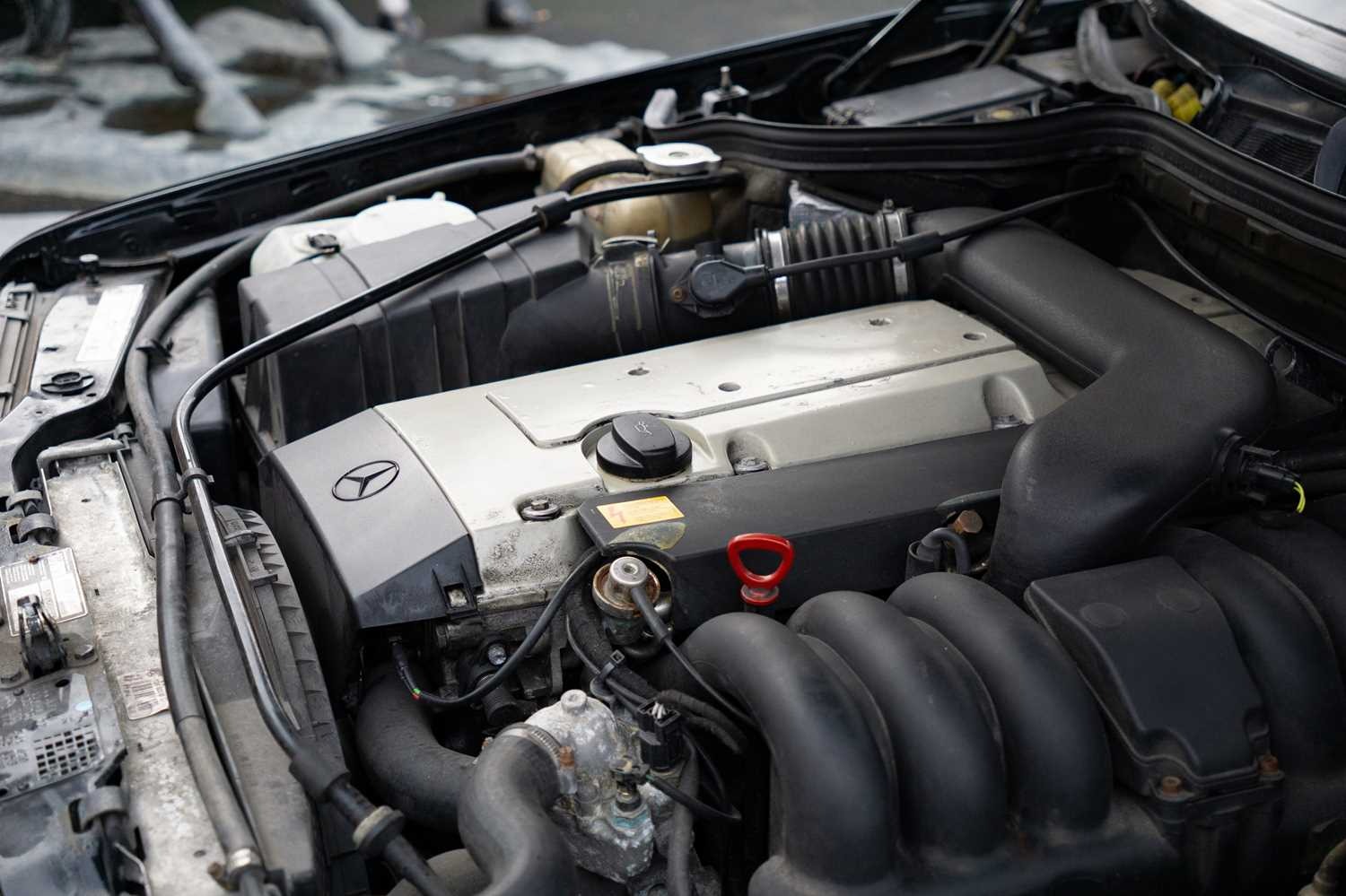 Used Mercedes-Benz E Class 1995 for sale - 76554357: Photo 38