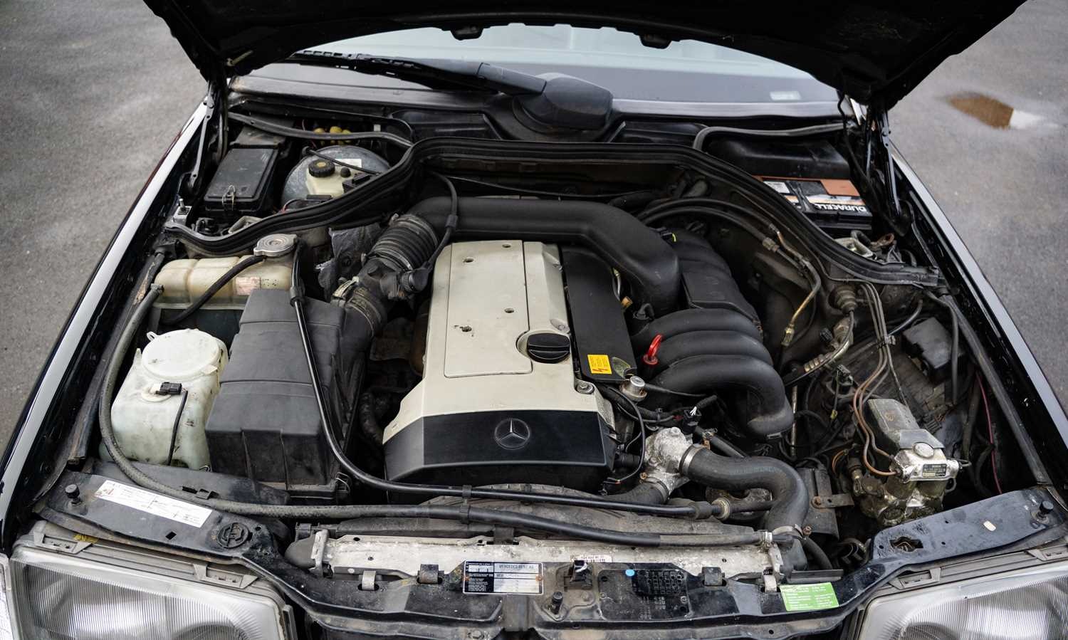 Used Mercedes-Benz E Class 1995 for sale - 76554357: Photo 5