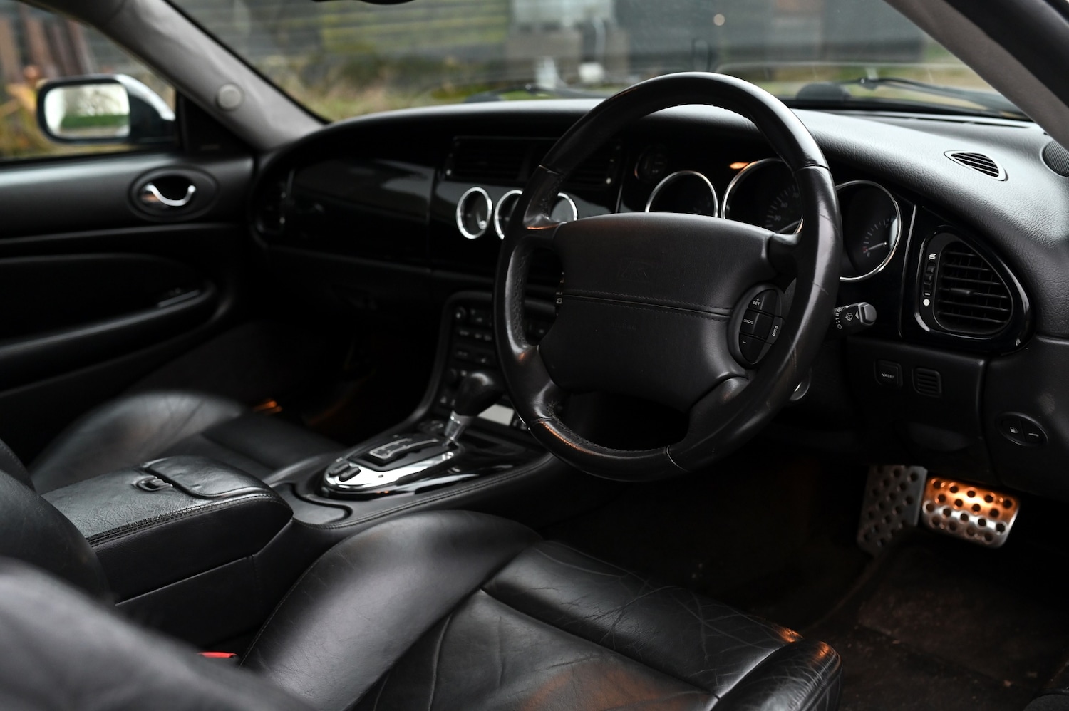 Used Jaguar XKR 2004 for sale - 77459771: Photo 15