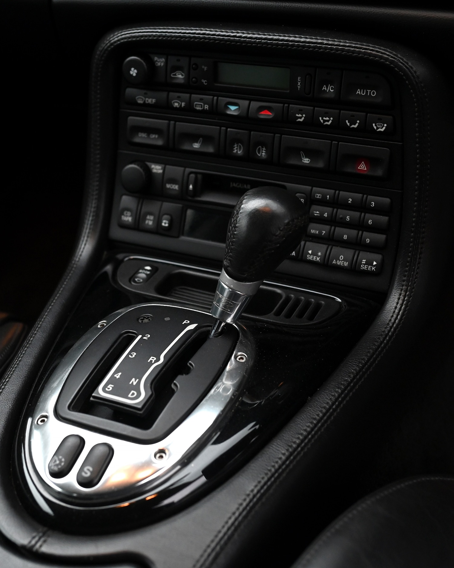 Used Jaguar XKR 2004 for sale - 77459771: Photo 17