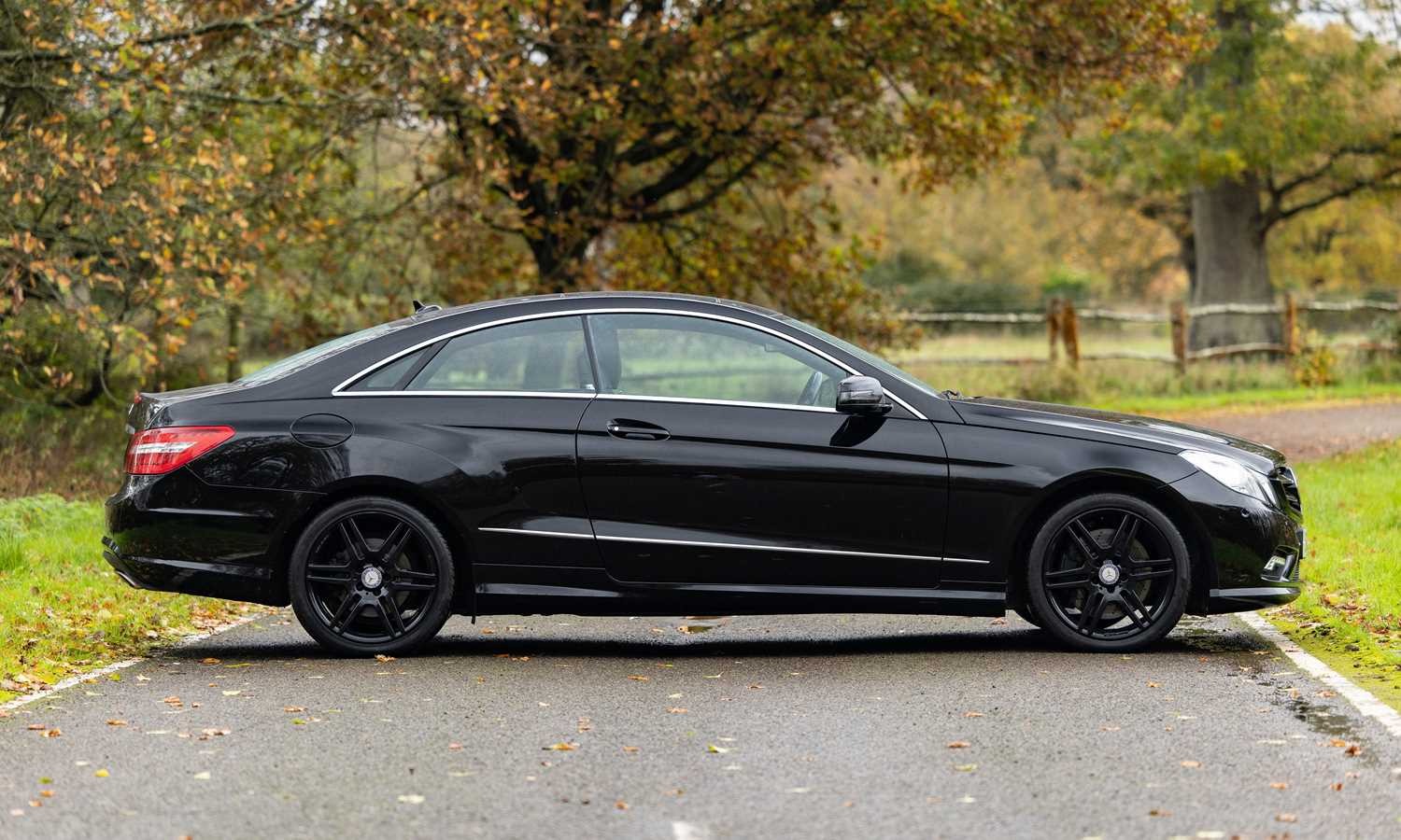 Used Mercedes-Benz E Class 2010 for sale - 76557128: Photo 2