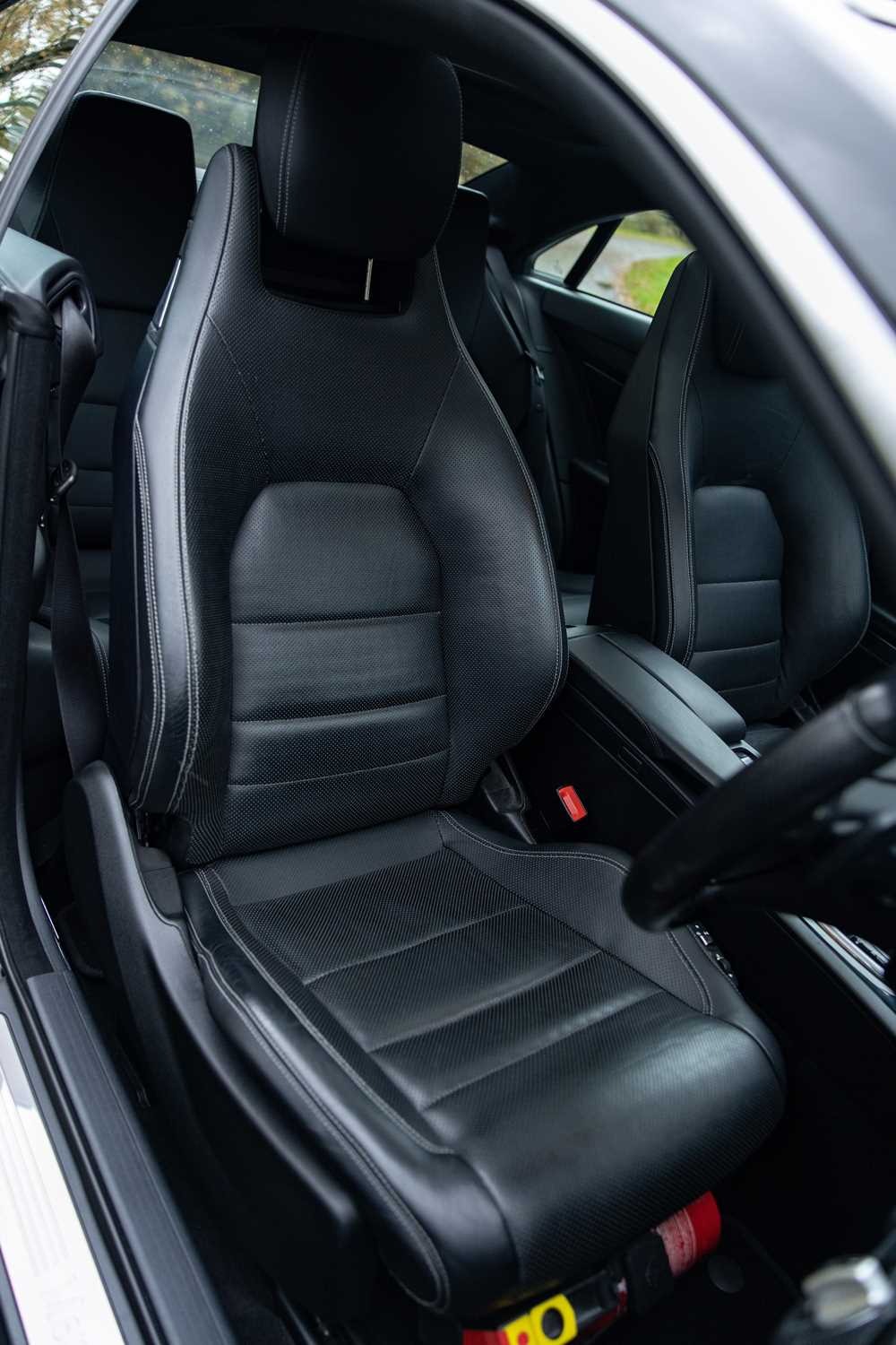 Used Mercedes-Benz E Class 2010 for sale - 76557128: Photo 25