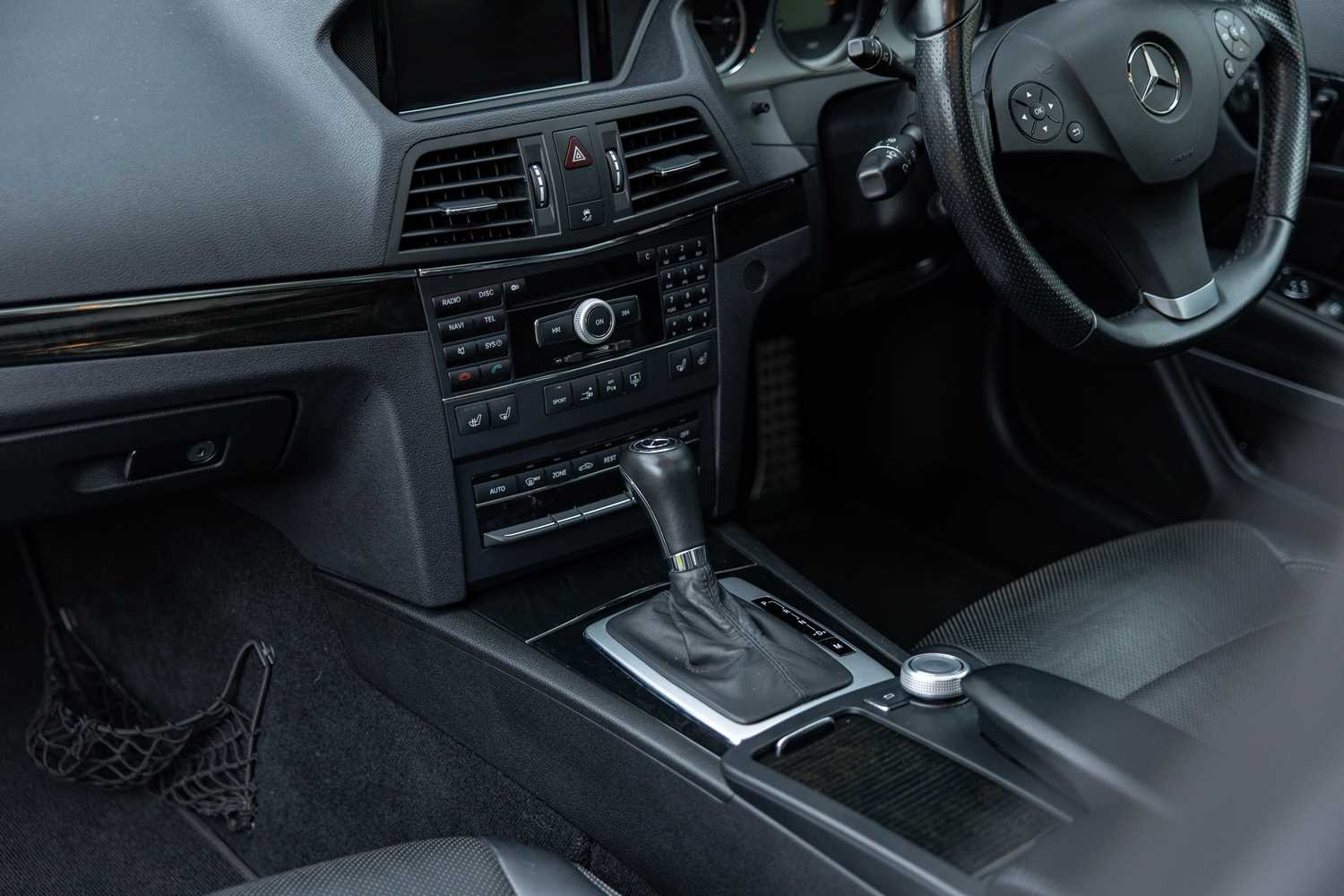 Used Mercedes-Benz E Class 2010 for sale - 76557128: Photo 27