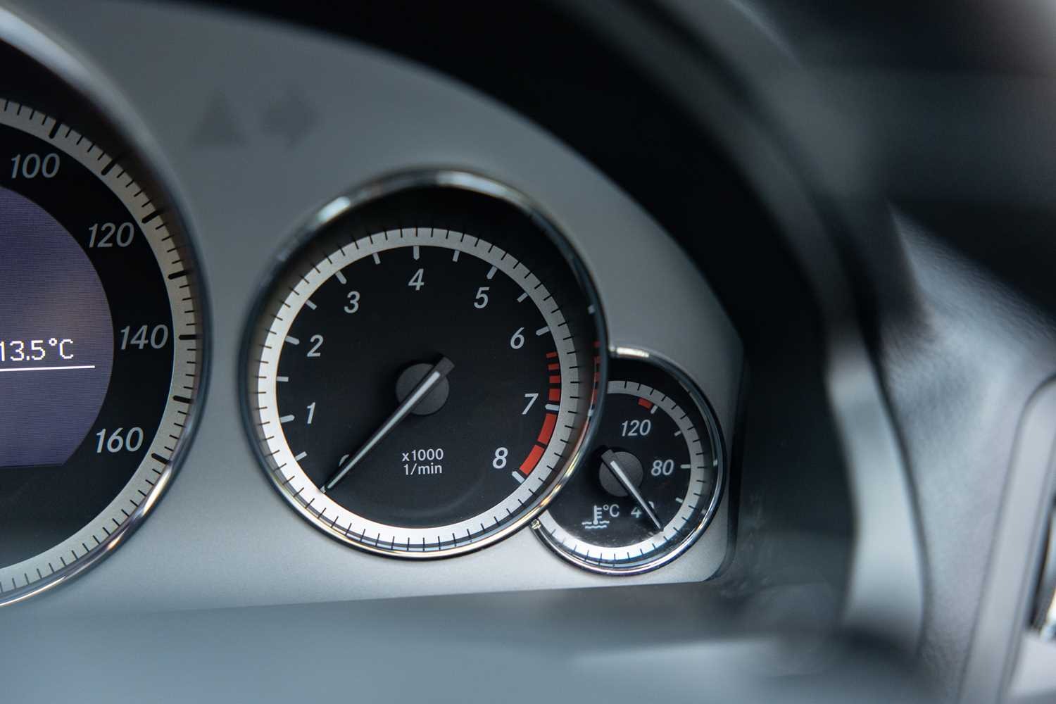 Used Mercedes-Benz E Class 2010 for sale - 76557128: Photo 30