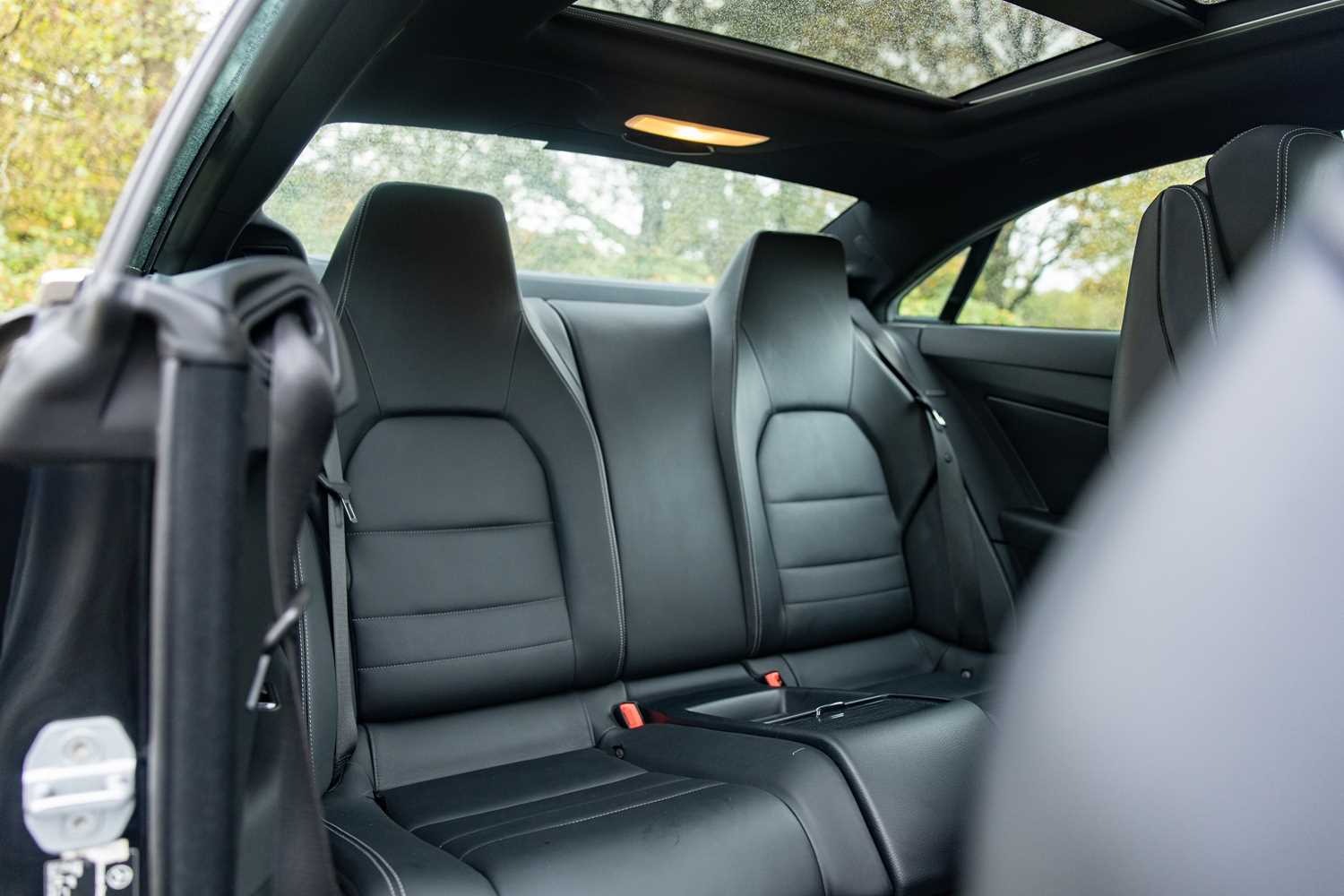 Used Mercedes-Benz E Class 2010 for sale - 76557128: Photo 32