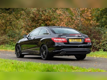 Used Mercedes-Benz E Class 2010 for sale - 76557128: Photo