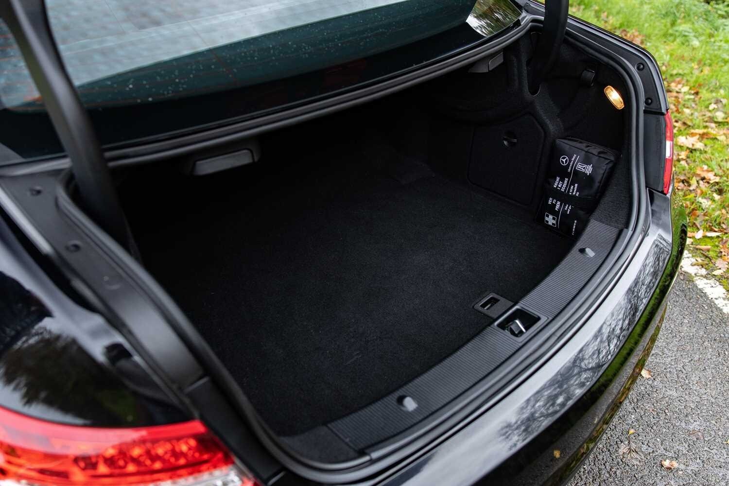 Used Mercedes-Benz E Class 2010 for sale - 76557128: Photo 40