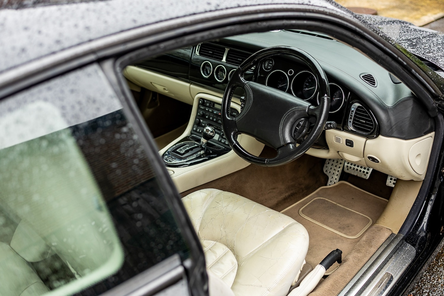 Used Jaguar XKR 1998 for sale - 77449600: Photo 31