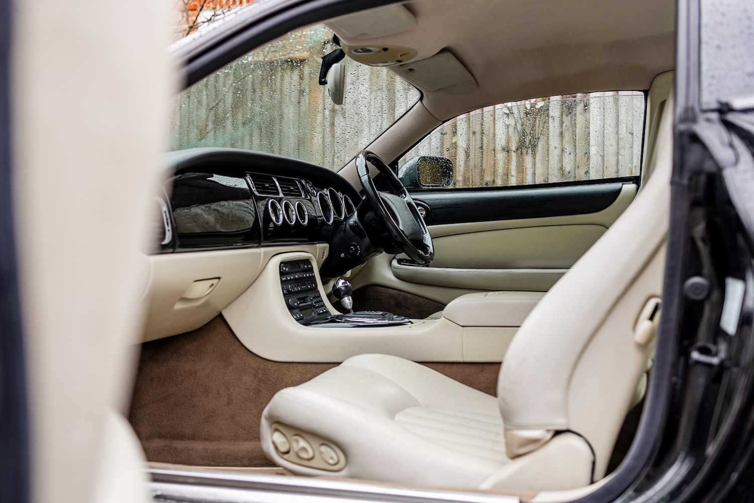 Used Jaguar XKR 1998 for sale - 77449600: Photo 32