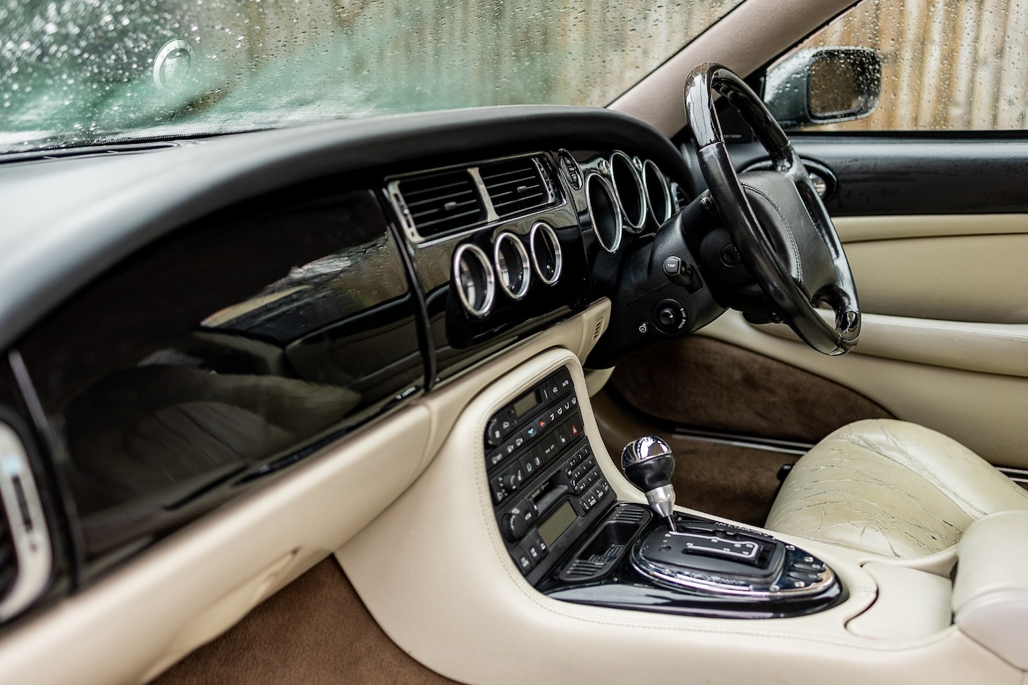 Used Jaguar XKR 1998 for sale - 77449600: Photo 40